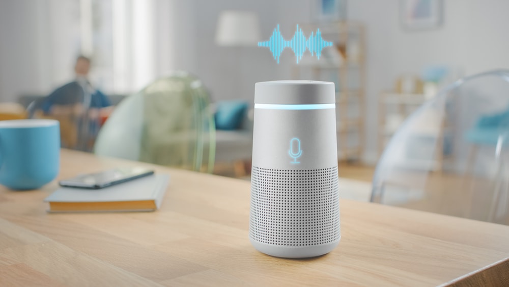 a modern speaker with voice command function